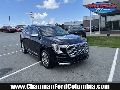 Used 2022 GMC Terrain Denali w/ LPO, 'HIT The Road' Package AWD/4WD image 1