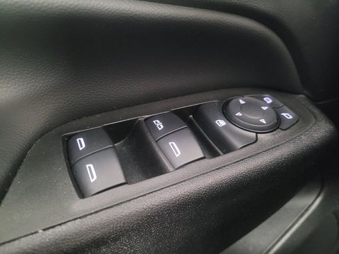 Used 2023 Chevrolet Equinox LT w/ LPO, Floor Liner Package image 27