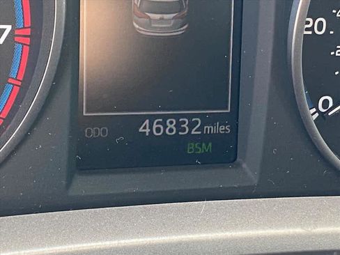 Used 2017 Toyota RAV4 XLE image 11