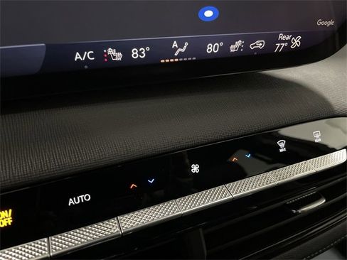 Certified 2025 Buick Enclave Preferred image 32