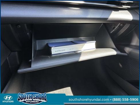 Certified 2025 Hyundai Elantra SEL w/ Cargo Package FWD image 36