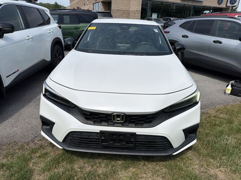 Used 2024 Honda Civic Sport image 3