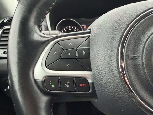 Used 2020 Jeep Compass Limited image 27