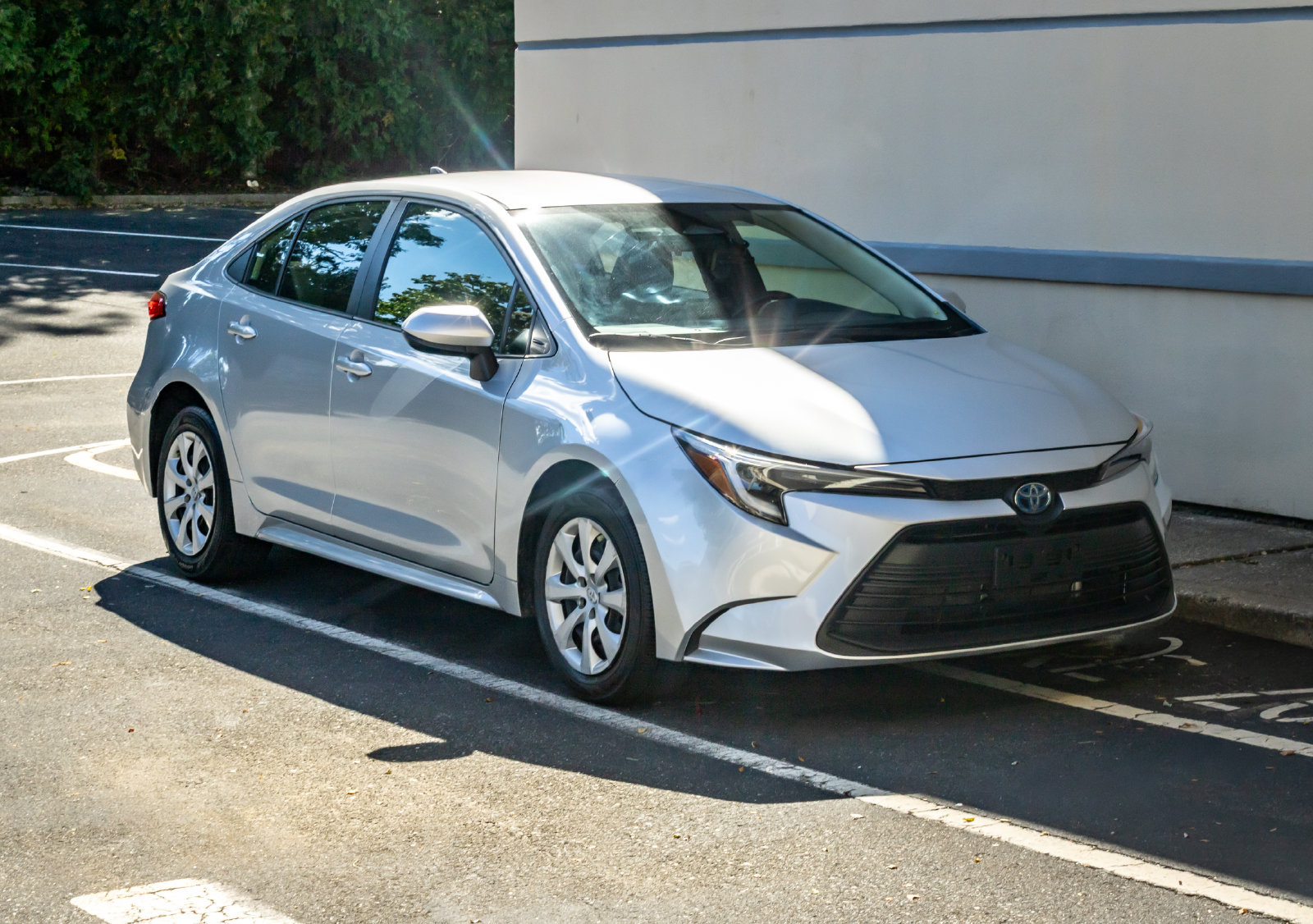 Used 2023 Toyota Corolla LE w/ Carpet Mat Package (TMS) AWD/4WD image 10