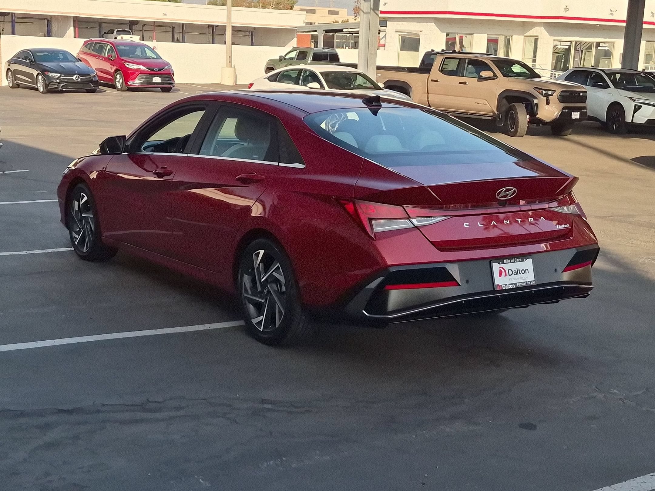 Used 2024 Hyundai Elantra Limited FWD image 6