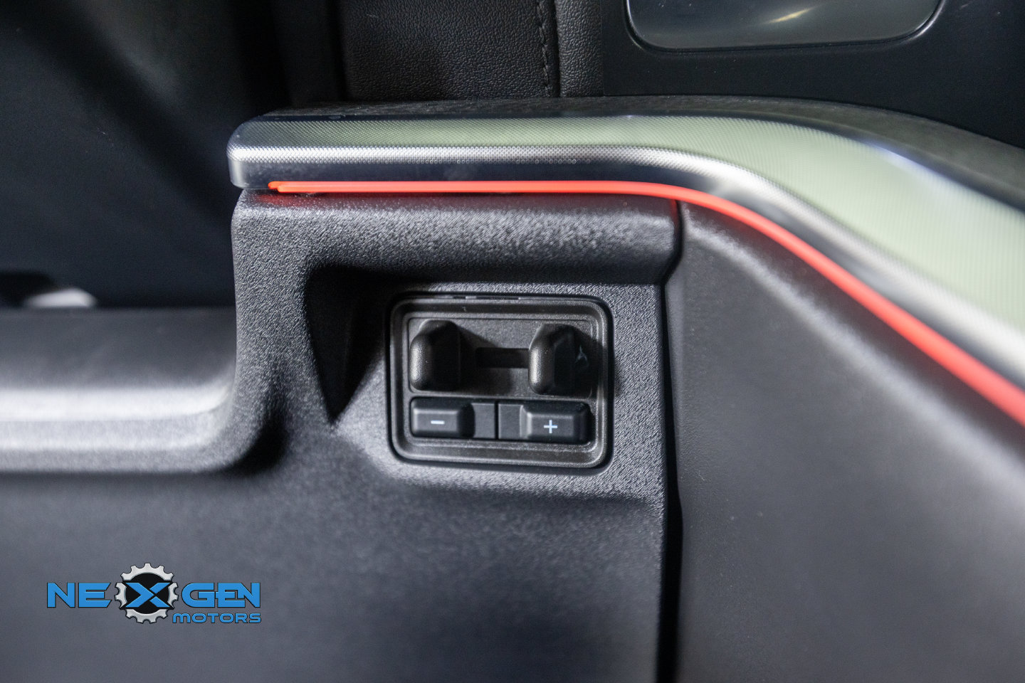 Used 2026 Ford Expedition Tremor AWD/4WD image 24