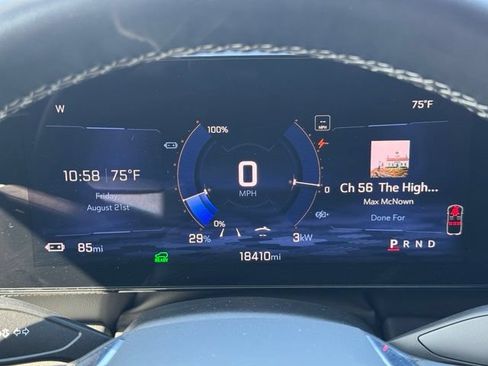Used 2024 Chevrolet Blazer EV LT AWD/4WD image 29
