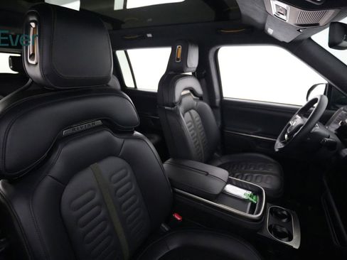 Used 2025 Rivian R1S Adventure AWD/4WD image 23