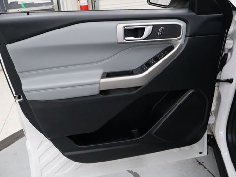 Used 2023 Ford Explorer XLT w/ Equipment Group 202A image 13