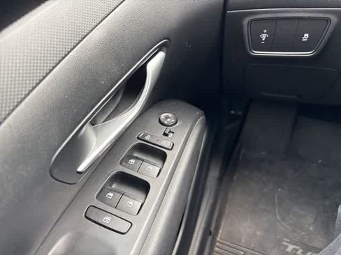 Used 2023 Hyundai Tucson SE FWD image 22