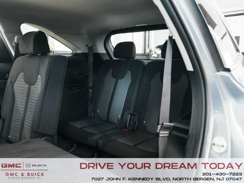 Used 2025 Kia Sorento LX image 32