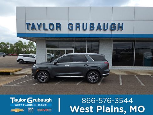 Used 2024 Hyundai Palisade Calligraphy FWD image 1