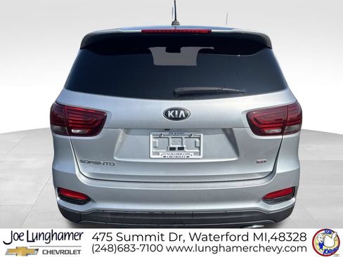 Used 2019 Kia Sorento FWD image 4