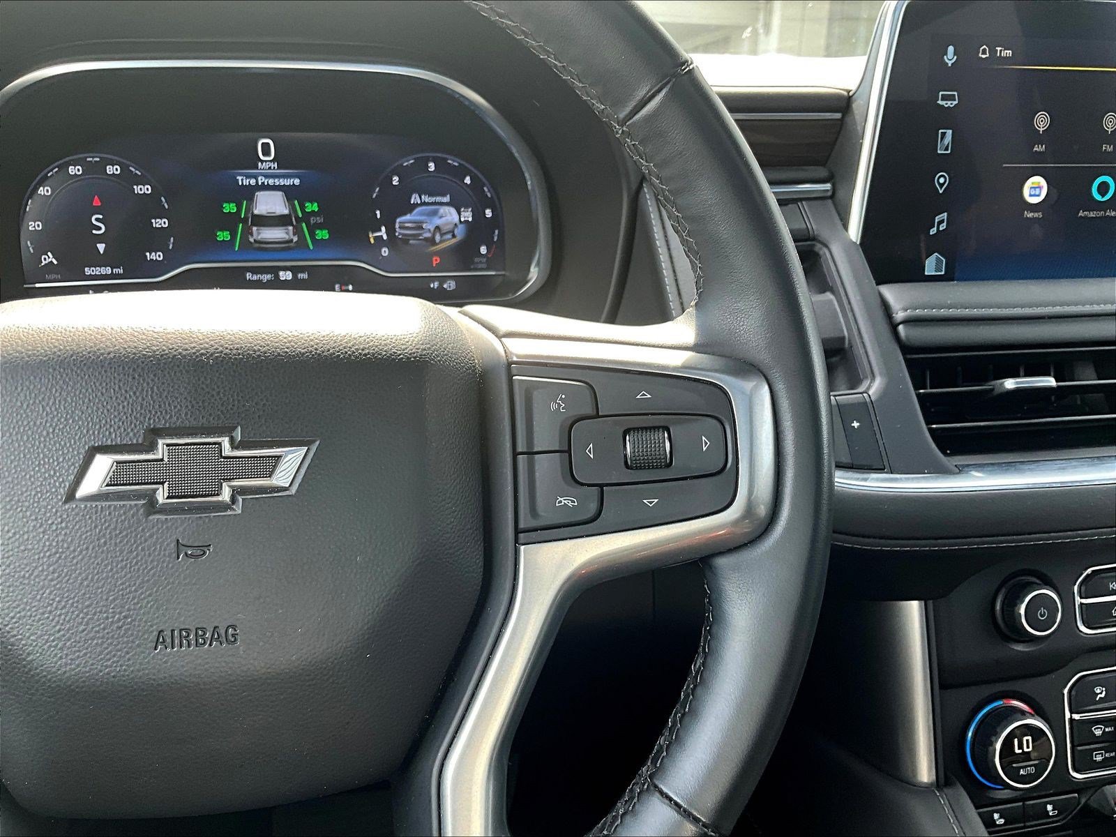 Used 2024 Chevrolet Suburban Z71 w/ Luxury Package AWD/4WD image 12