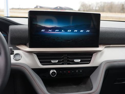 New 2026 Ford Explorer Active w/ Active Comfort Package image 21