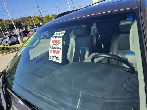 Used 2010 Toyota Sequoia Limited image 31