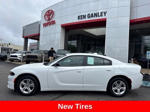 Used 2023 Dodge Charger SXT w/ Cold Weather Package RWD image 3