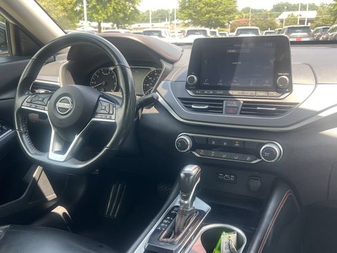Certified 2024 Nissan Altima 2.5 SR FWD image 4