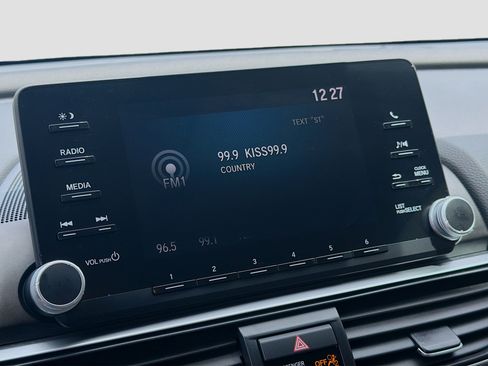 Used 2018 Honda Accord LX image 12