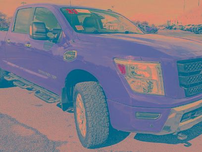 Used 2021 Nissan Titan SV w/ SV Convenience Package