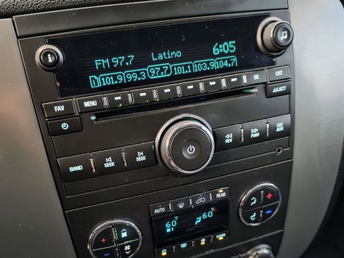 Used 2013 GMC Yukon SLE w/ Convenience Package image 21