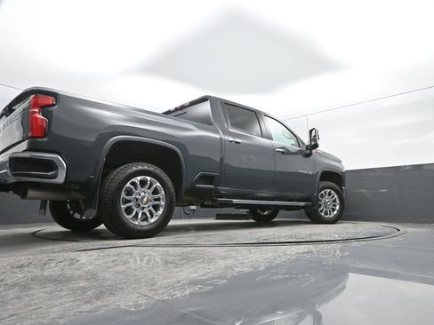 Used 2025 Chevrolet Silverado 2500 LTZ w/ LTZ Premium Package image 43