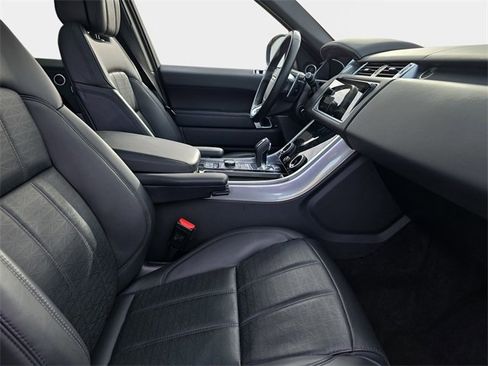 Used 2018 Land Rover Range Rover Sport HSE Dynamic image 12