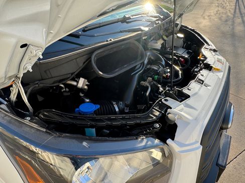 Used 2020 Ford Transit 250 Medium Roof w/ Load Area Protection Package image 40