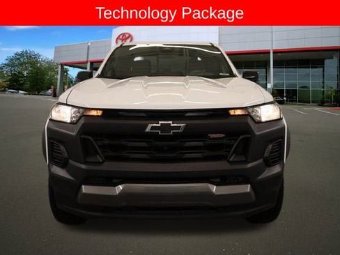 Used 2023 Chevrolet Colorado Trail Boss w/ Technology Package image 5
