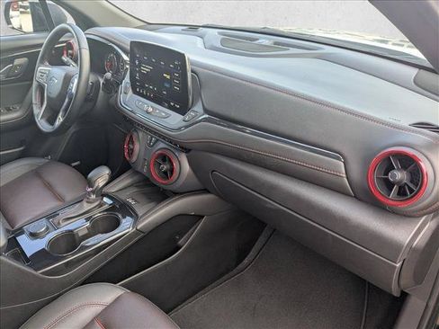 Used 2025 Chevrolet Blazer RS FWD image 19