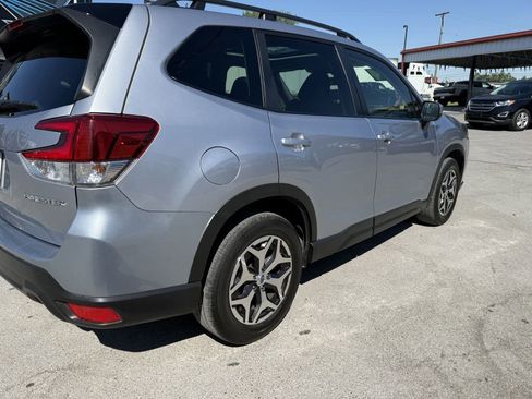 Used 2024 Subaru Forester Premium AWD/4WD image 18
