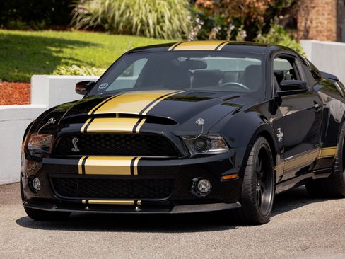 Used 2012 Ford Mustang Shelby GT500 w/ SVT Performance Pkg image 5