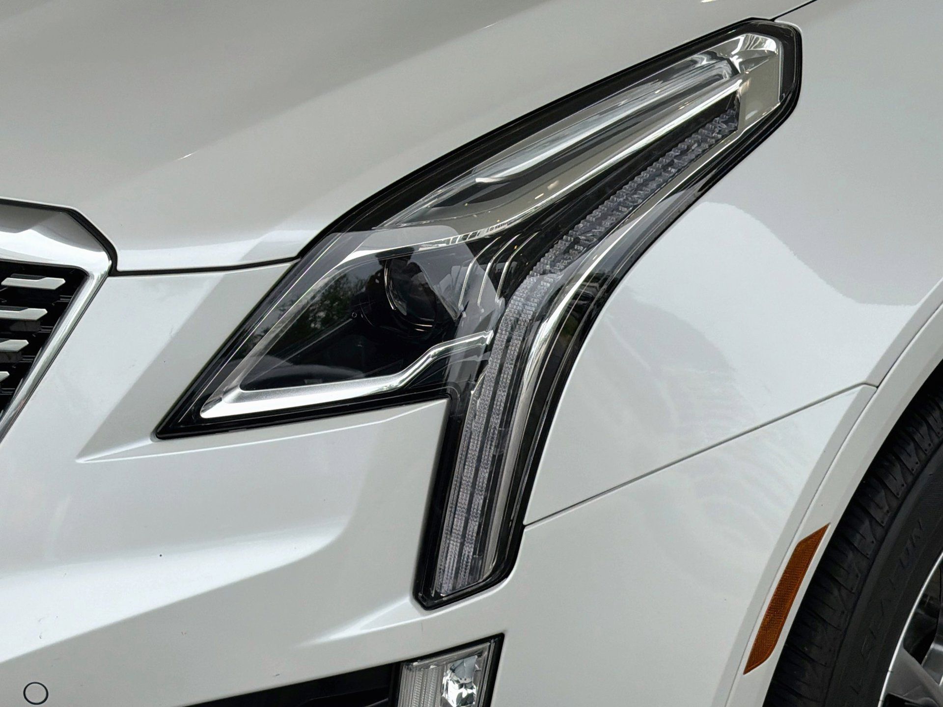 Used 2023 Cadillac XT5 Premium Luxury FWD image 9