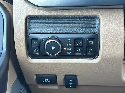 Used 2026 Ford F350 Lariat w/ Chrome Package image 36