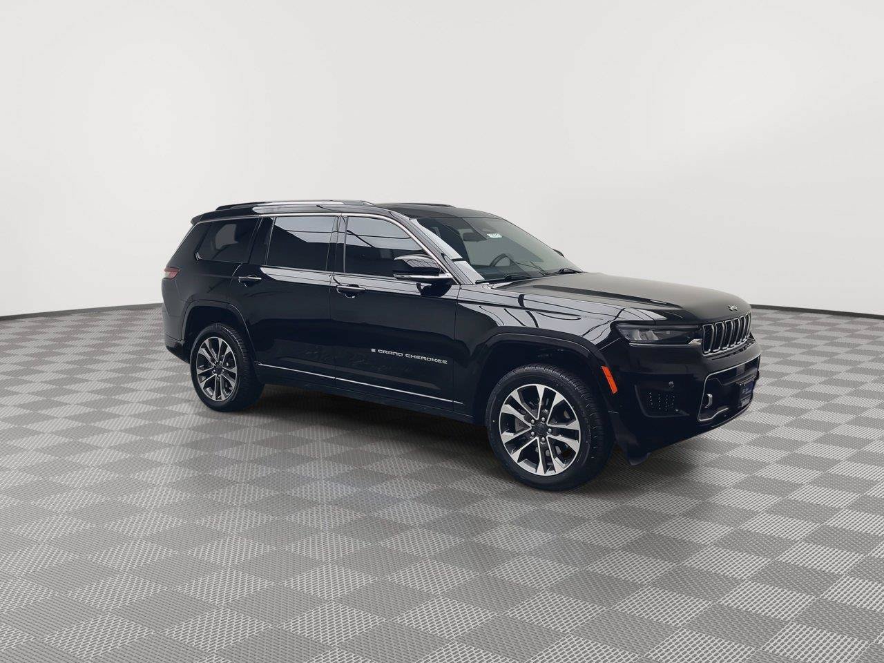 Used 2021 Jeep Grand Cherokee L Overland w/ Luxury Tech Group IV AWD/4WD image 38