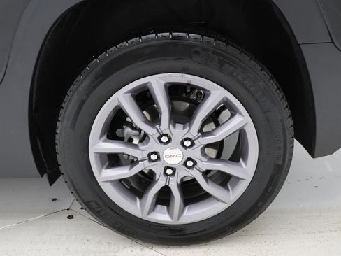 Used 2024 GMC Terrain SLT image 10