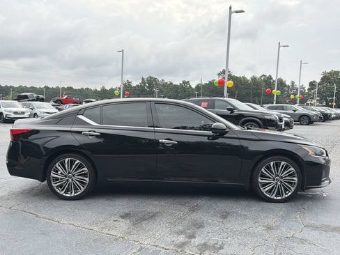 Used 2023 Nissan Altima 2.5 SL FWD image 8
