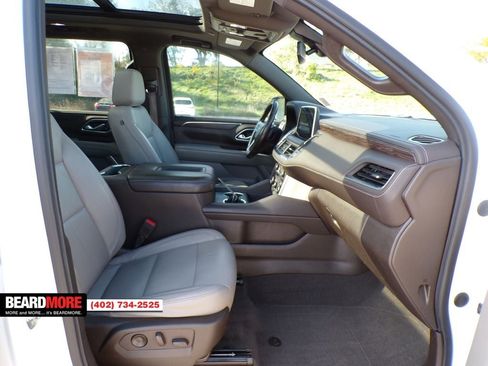 Used 2021 Chevrolet Suburban Z71 w/ Z71 Signature Package image 27