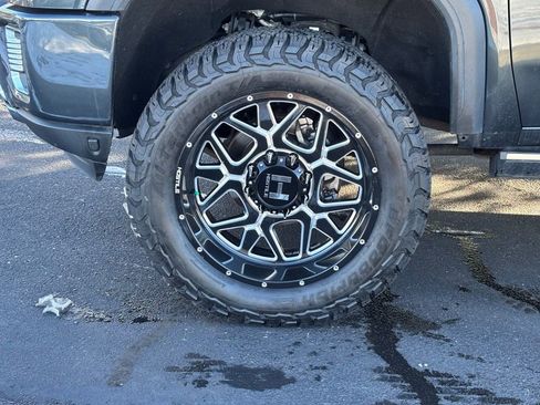 Used 2021 GMC Sierra 2500 Denali w/ Denali Ultimate Package image 9