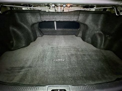 Used 2014 Toyota Camry XLE w/ Leather Package FWD image 34