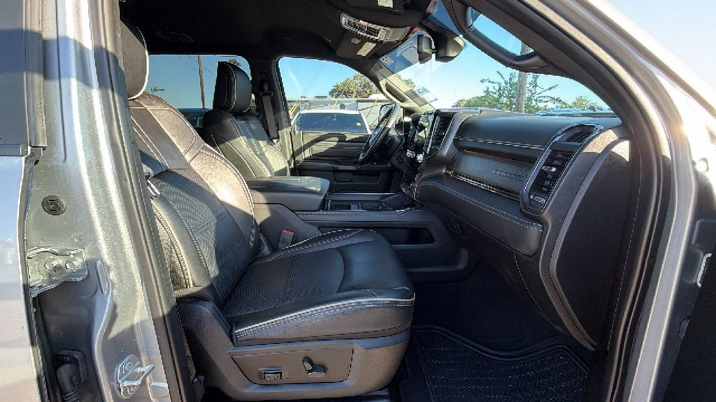 Used 2022 RAM 2500 Limited w/ Night Edition AWD/4WD image 31