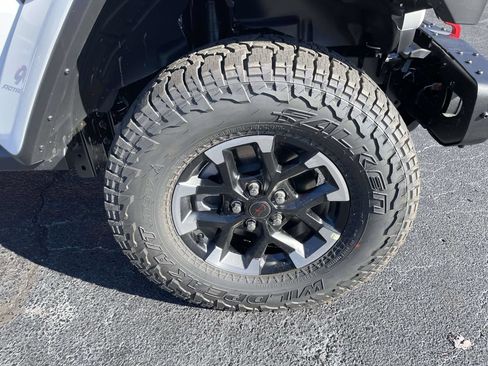 New 2026 Jeep Gladiator Rubicon AWD/4WD image 35
