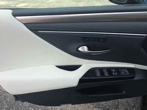 Used 2025 Lexus ES 350 F Sport FWD image 15