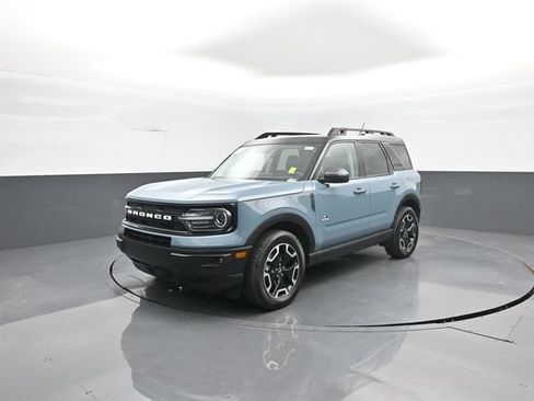 Certified 2022 Ford Bronco Sport Outer Banks w/ Tech Package AWD/4WD image 4