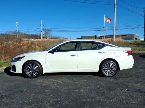 Certified 2024 Nissan Altima 2.5 SV image 11