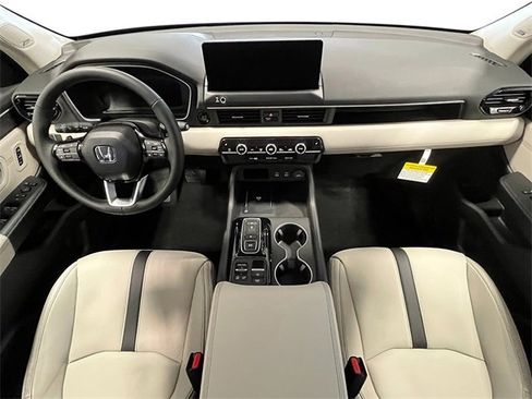 New 2026 Honda Pilot Touring image 23