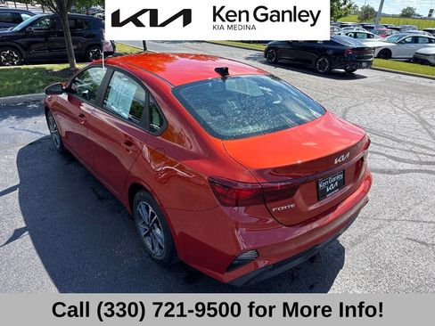 Certified 2024 Kia Forte LXS w/ LXS Technology Package FWD image 7