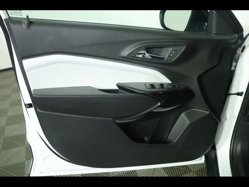 New 2026 Chevrolet Trax LT w/ Driver Confidence Package image 18