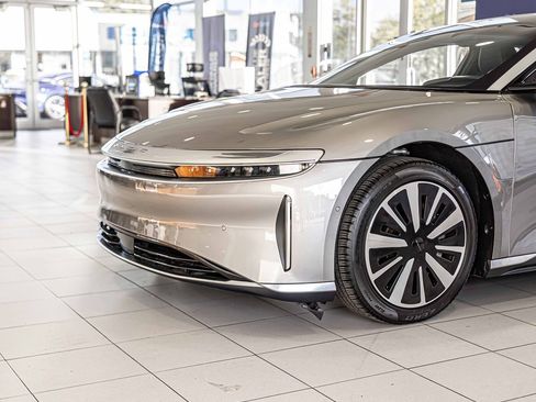 Used 2024 Lucid Air Touring image 5