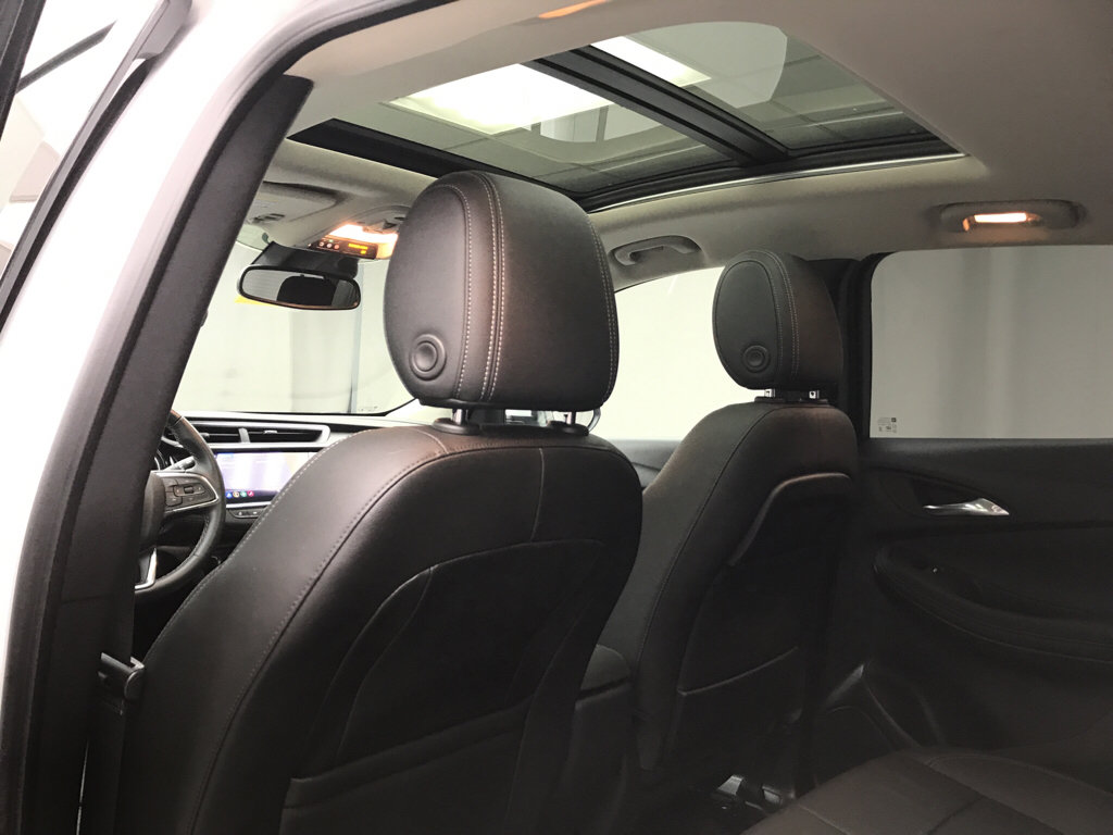 Used 2023 Buick Encore GX Essence w/ Experience Buick Package FWD image 19
